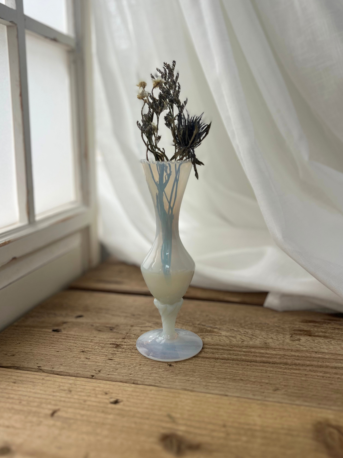 Opaline Glass Soliflore White Flower Vase 18cm｜ オパリンガラス ソリフロー ル ホワイト 一輪挿し